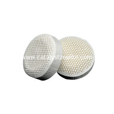 Chất xúc tác bảo vệ kết cấu tế bào hình trụ để xử lý dầu khí